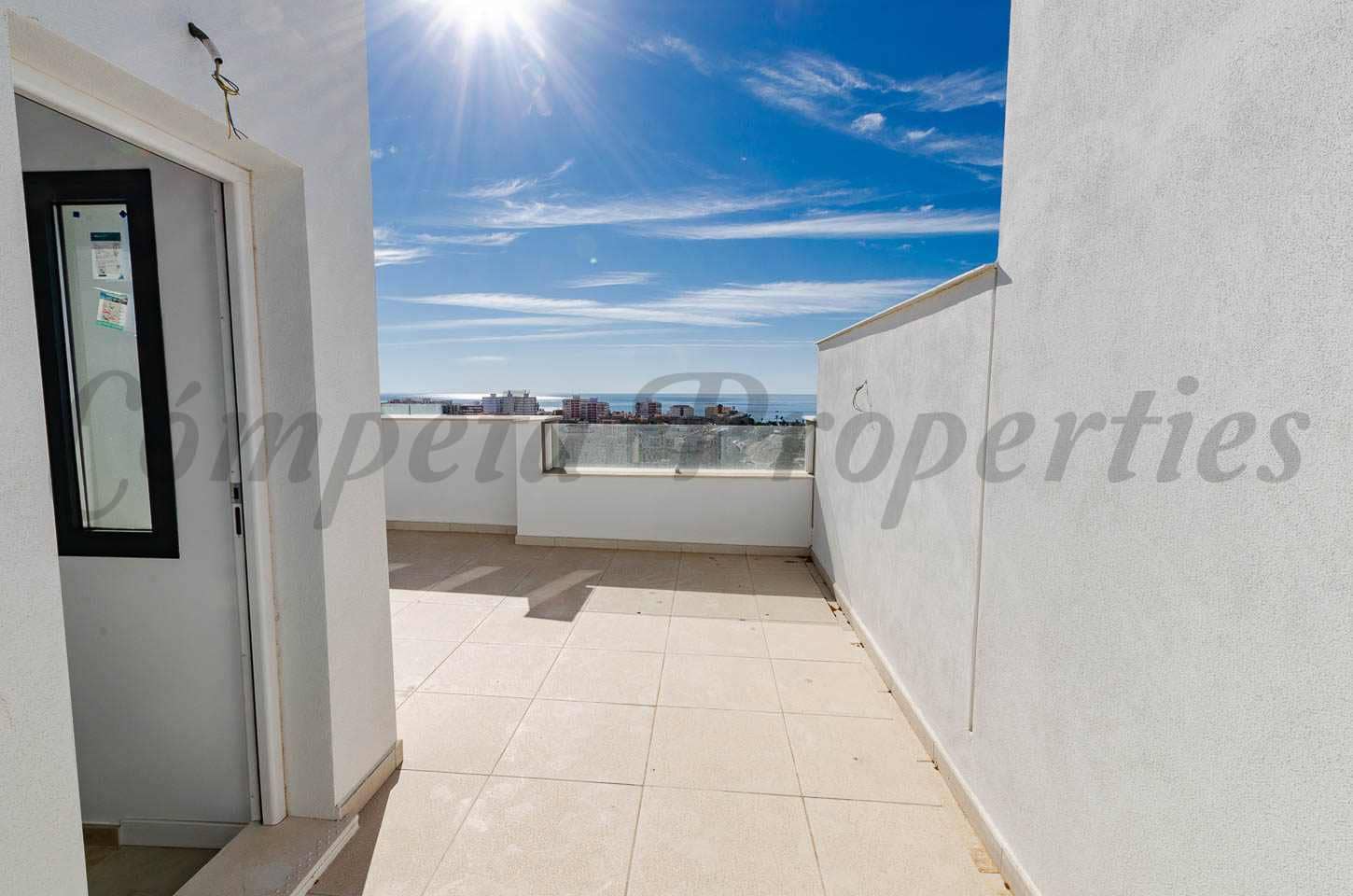 3 soverom Hus til salgs i Torre del Mar med svømmebasseng garasje - € 445 000 (Ref: 9235213)