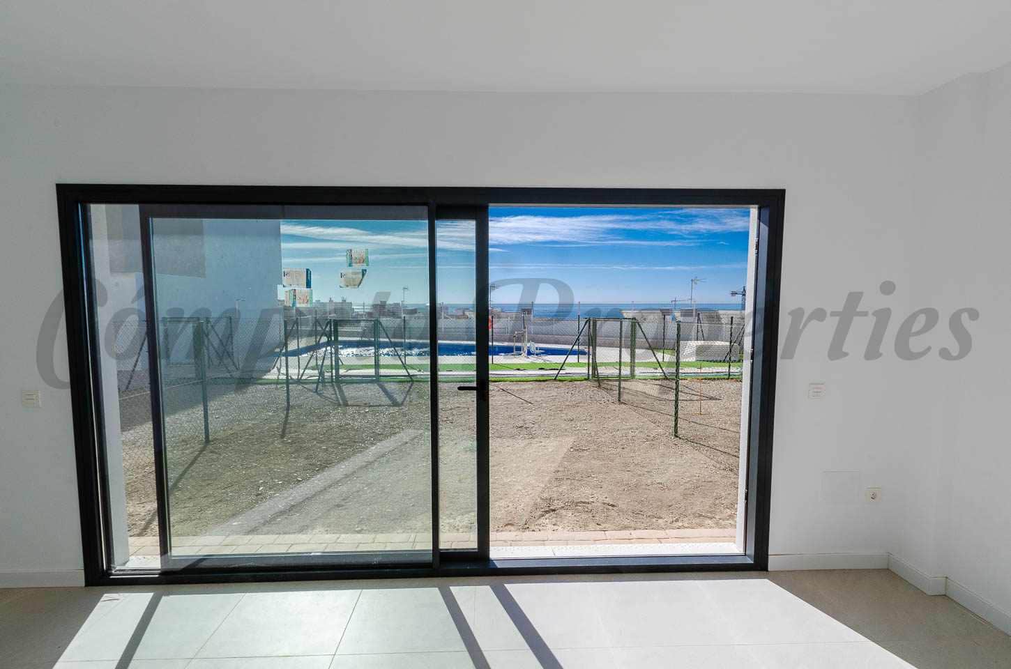 3 soverom Hus til salgs i Torre del Mar med svømmebasseng garasje - € 445 000 (Ref: 9235213)