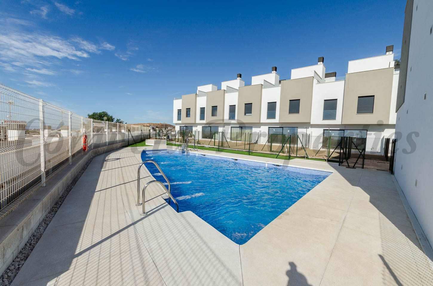 3 soverom Hus til salgs i Torre del Mar med svømmebasseng garasje - € 445 000 (Ref: 9235213)