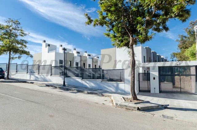 3 sovrum Hus till salu i Torre del Mar, Vélez-Málaga med pool garage - 445 000 € (Ref: 9235213)