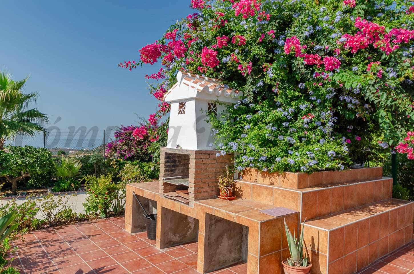 3 soveværelse Finca/Landehus til salg i Almayate med swimmingpool - € 480.000 (Ref: 9245644)