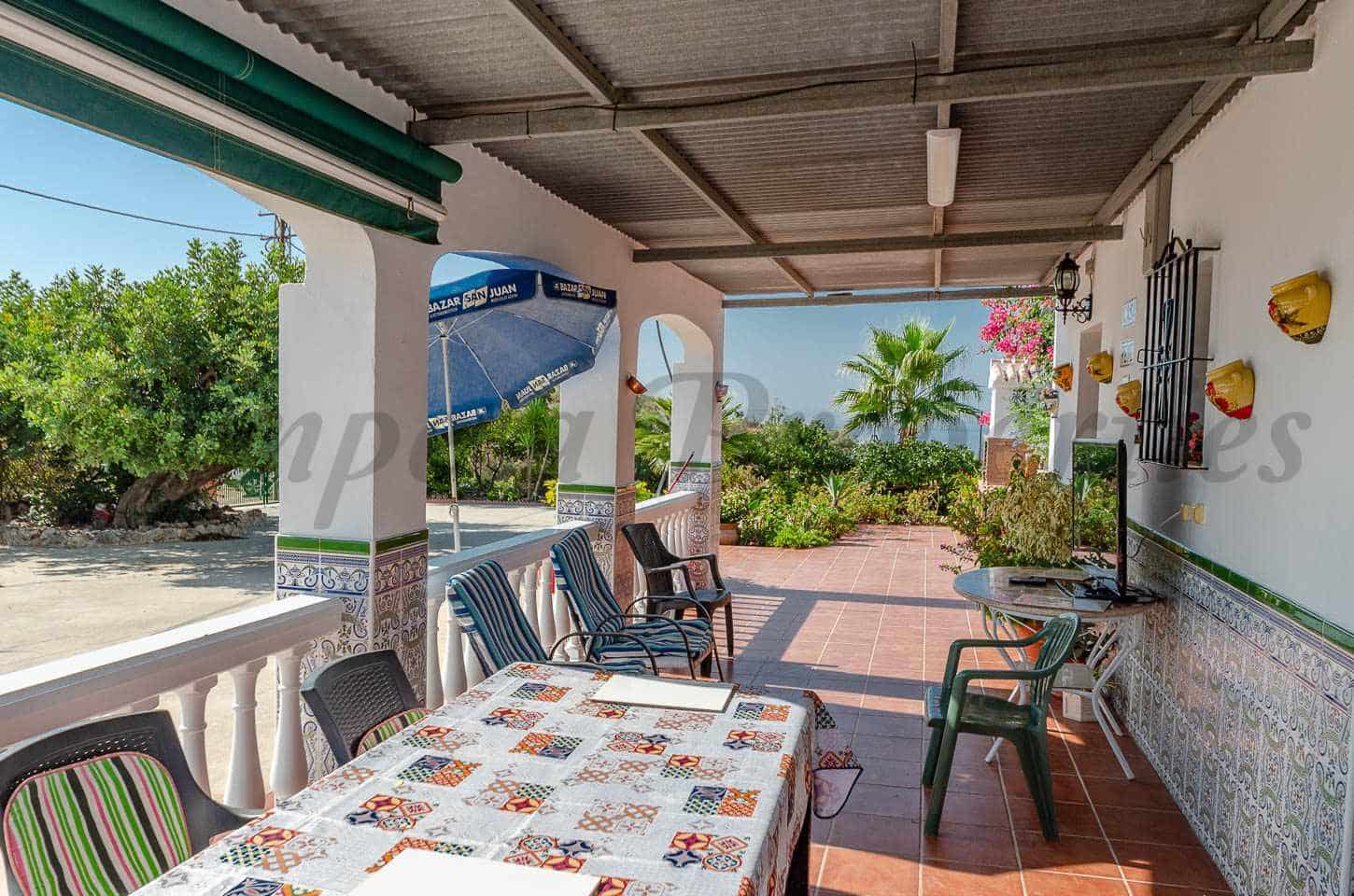 3 soveværelse Finca/Landehus til salg i Almayate med swimmingpool - € 480.000 (Ref: 9245644)