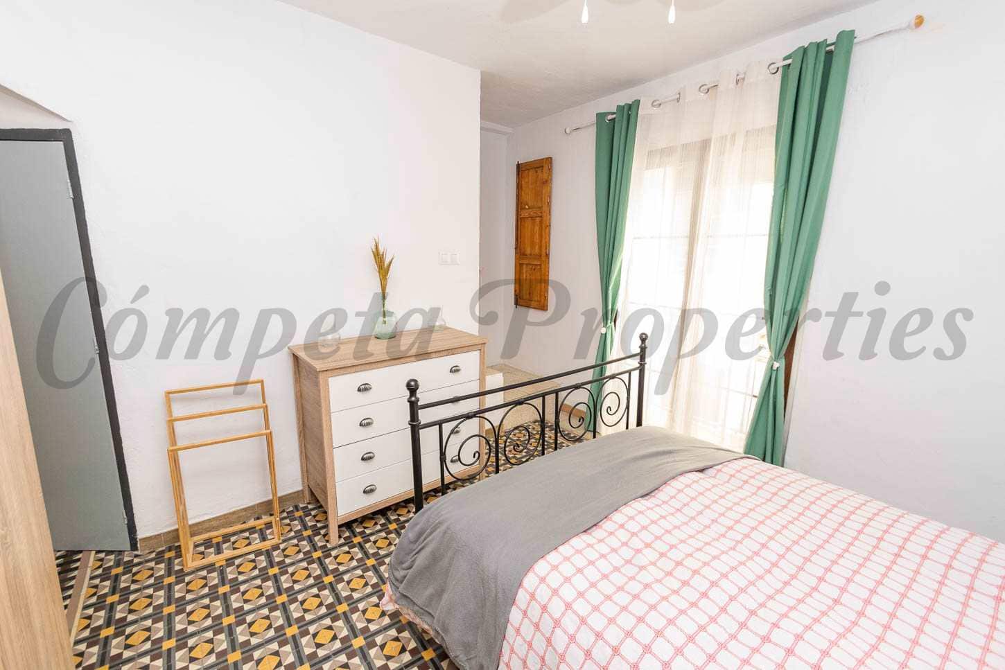 2 makuuhuone Omakotitalo myytävänä paikassa Torrox - 199 000 € (Ref: 9249095)