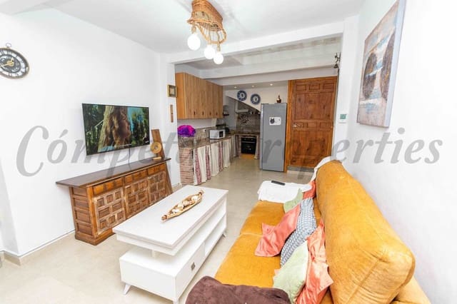 2 makuuhuone Omakotitalo myytävänä paikassa Torrox - 199 000 € (Ref: 9249095)