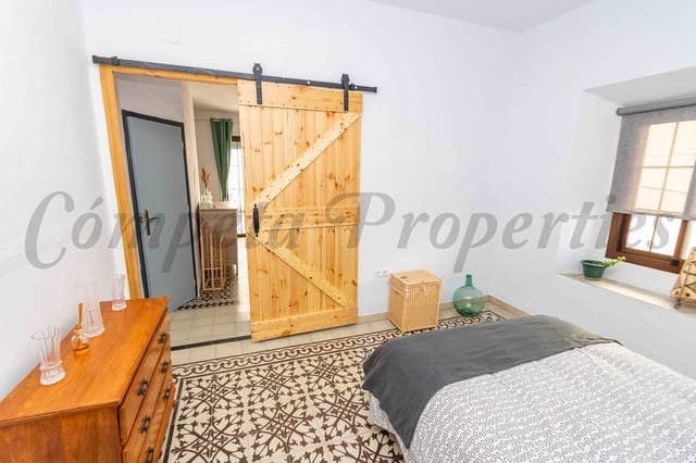 2 makuuhuone Omakotitalo myytävänä paikassa Torrox - 199 000 € (Ref: 9249095)