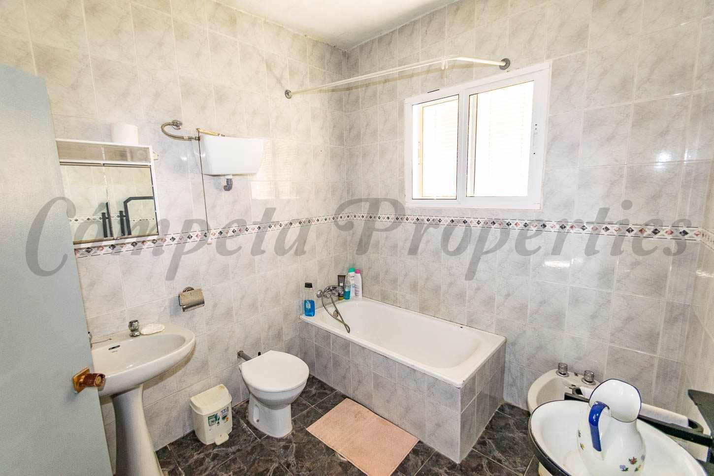 3 sovrum Finca/Hus på landet till salu i Torrox med pool garage - 290 000 € (Ref: 9261957)