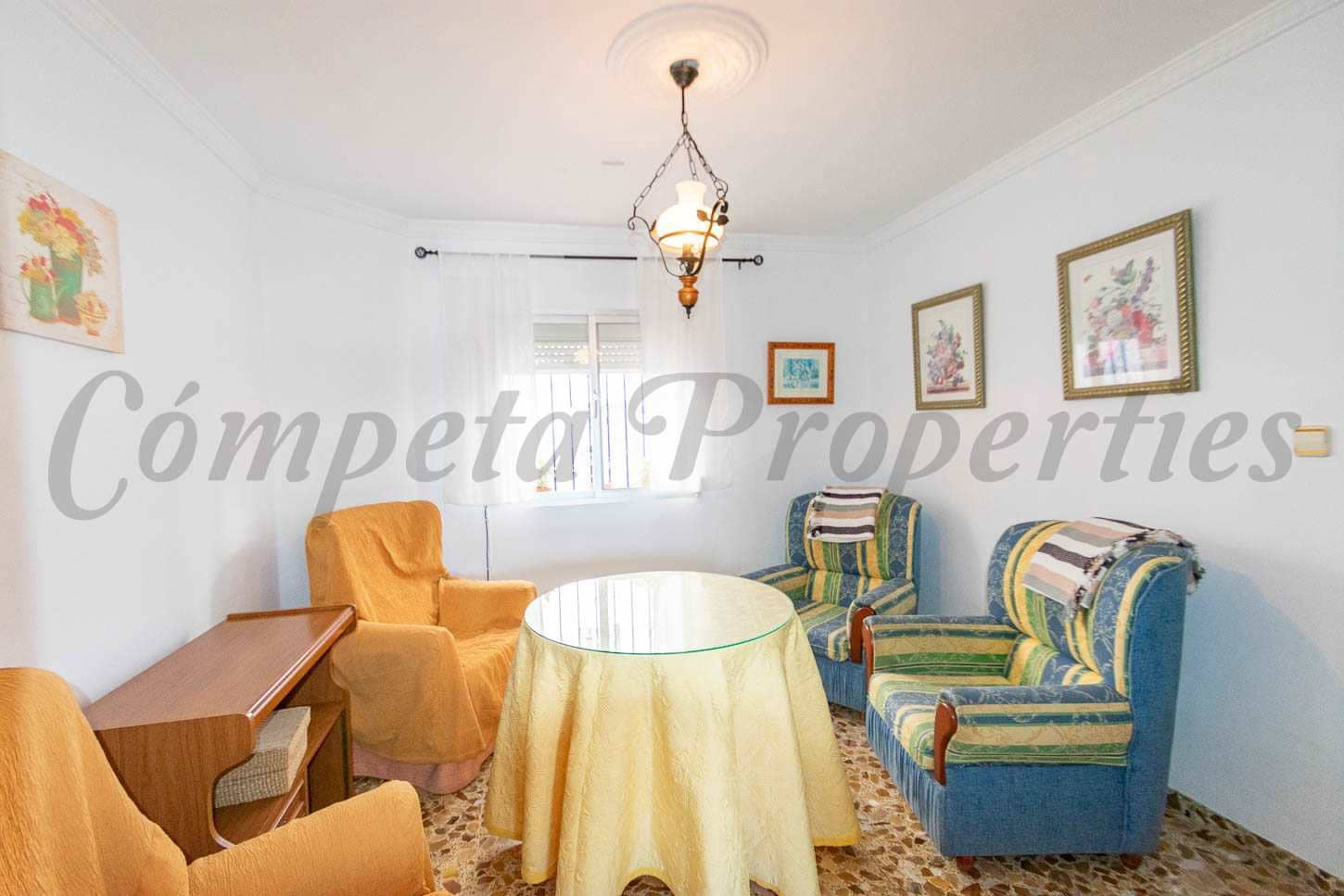 4 bedroom Townhouse for rent in Competa - € 1,000 (Ref: 9274166)