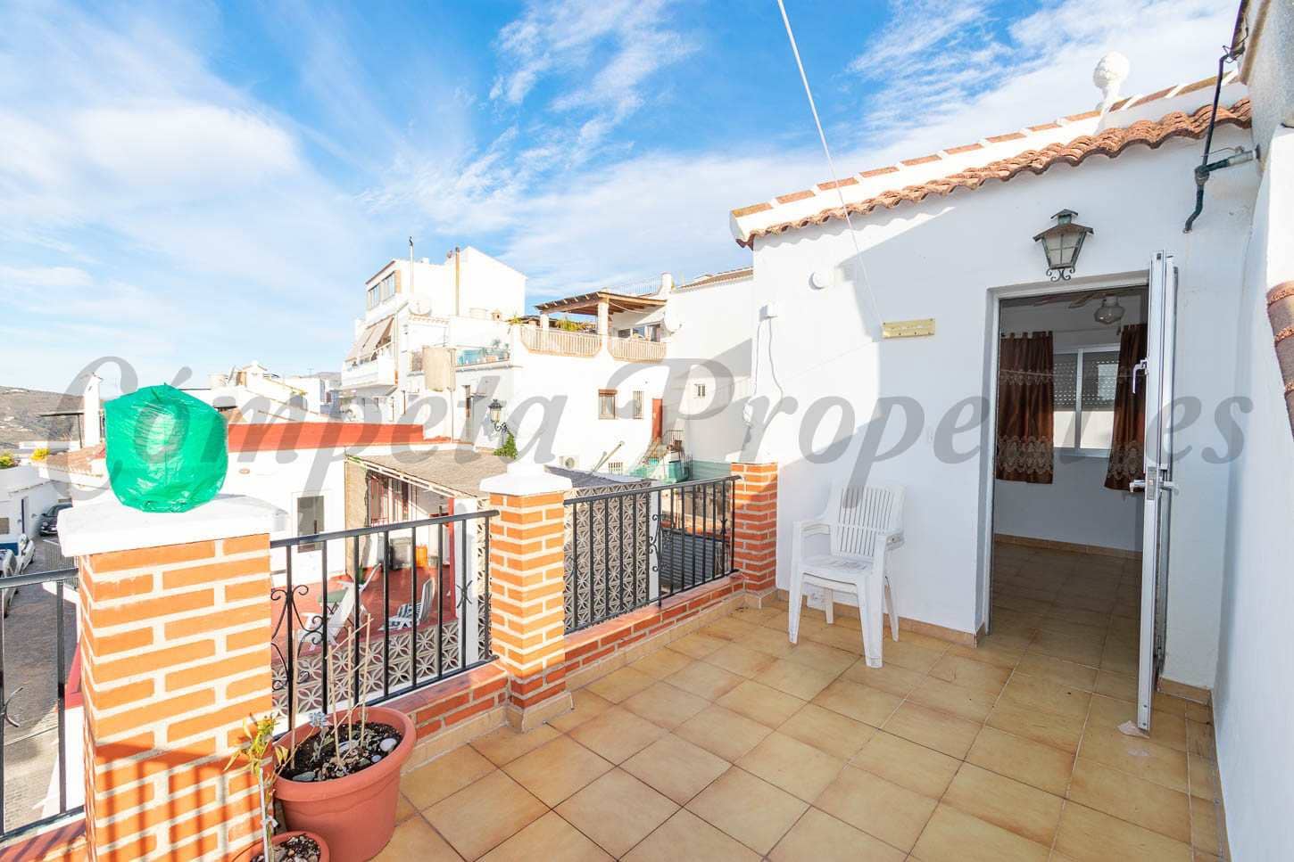 4 bedroom Townhouse for rent in Competa - € 1,000 (Ref: 9274166)