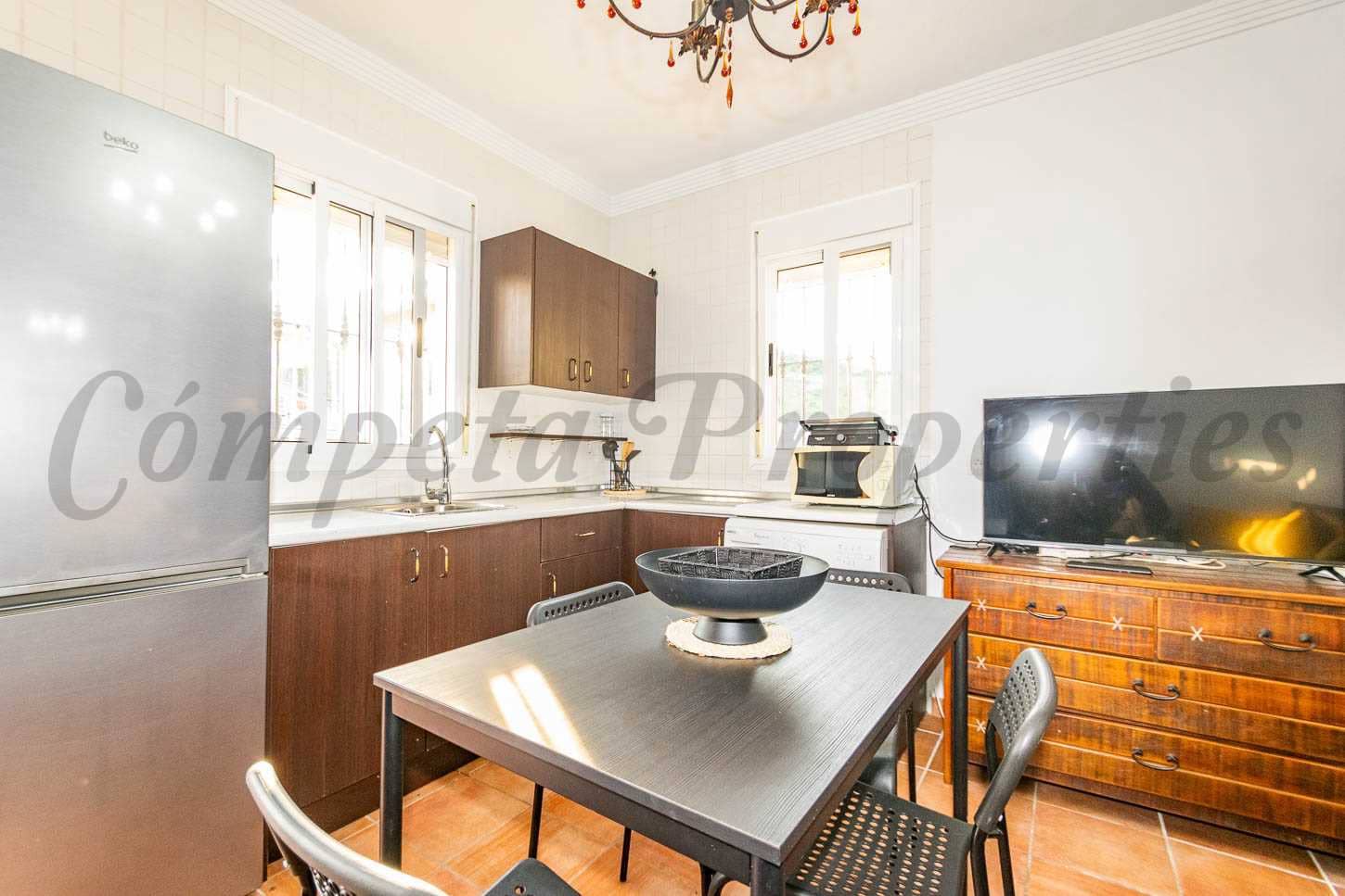 1 soveværelse Finca/Landehus til leje i Torrox med swimmingpool garage - € 750 (Ref: 9289439)