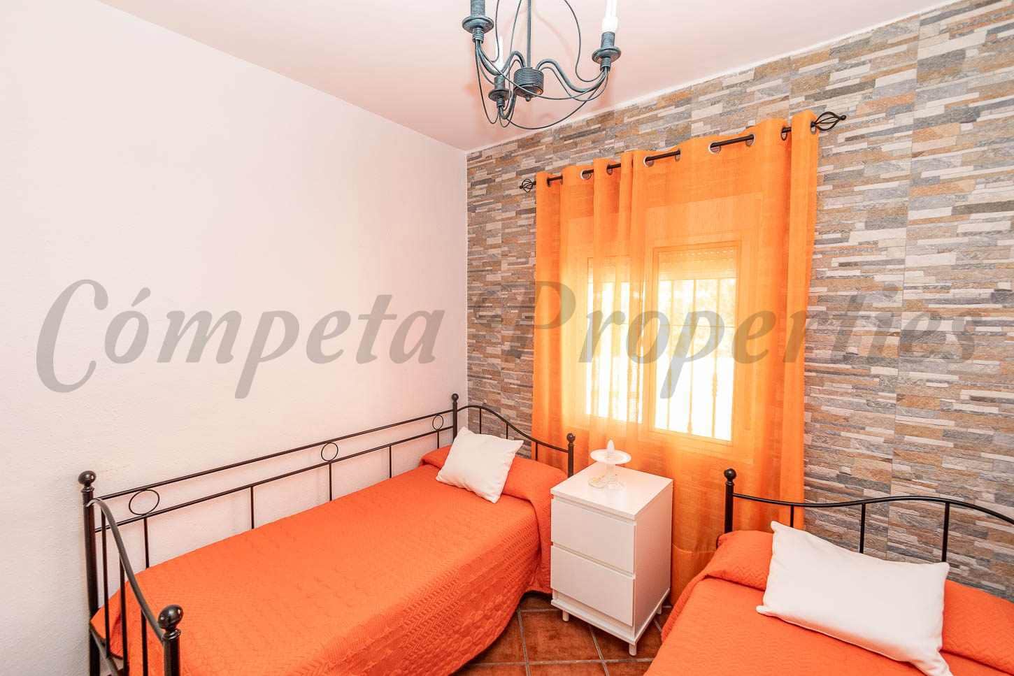 3 chambre Finca/Maison de Campagne à vendre à Lagos avec piscine garage - 578 000 € (Ref: 9289446)