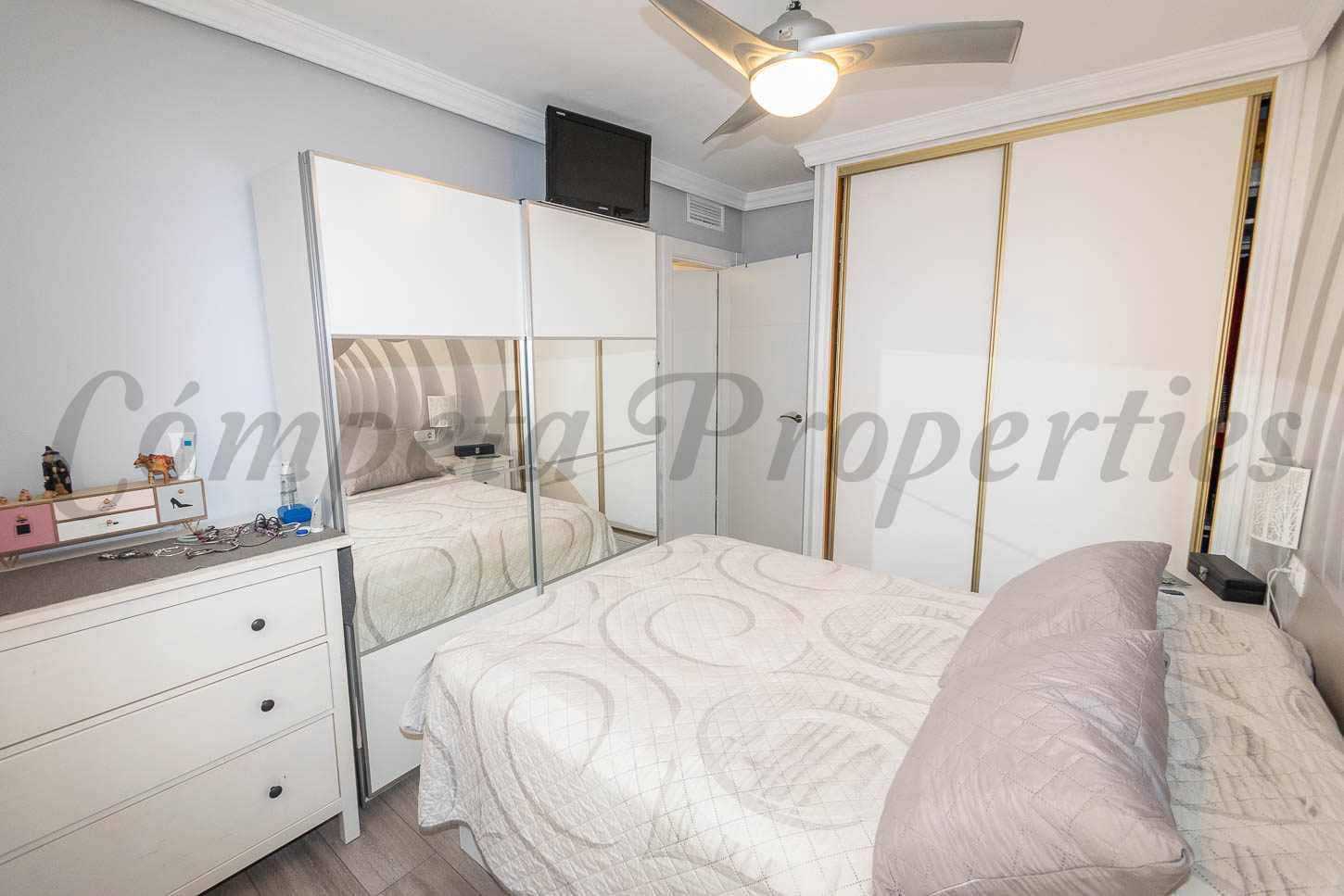 2 sovrum Lägenhet till salu i Torrox-Costa med garage - 285 000 € (Ref: 9289614)