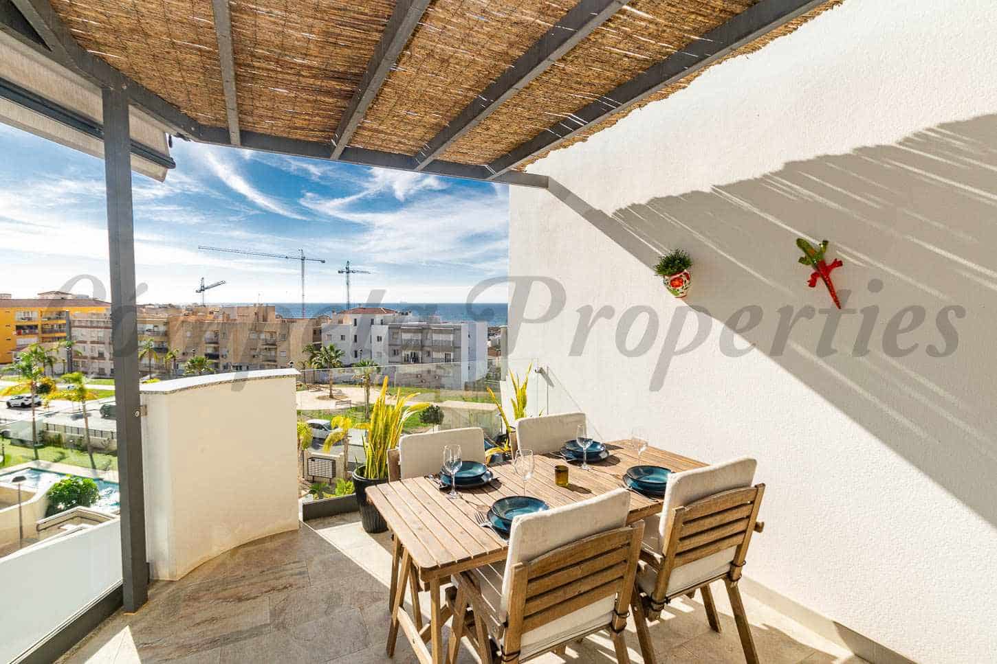 2 chambre Appartement à vendre à Torrox-Costa avec piscine garage - 439 000 € (Ref: 9309331)