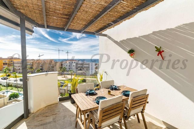 2 slaapkamer Appartement te koop in Torrox-Costa, Torrox met zwembad garage - € 439.000 (Ref: 9309331)