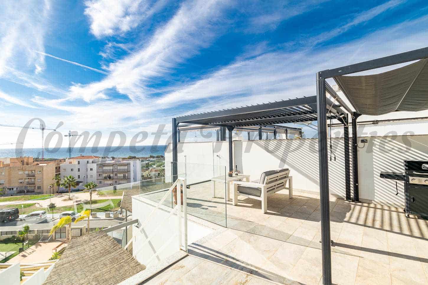 2 chambre Appartement à vendre à Torrox-Costa avec piscine garage - 439 000 € (Ref: 9309331)