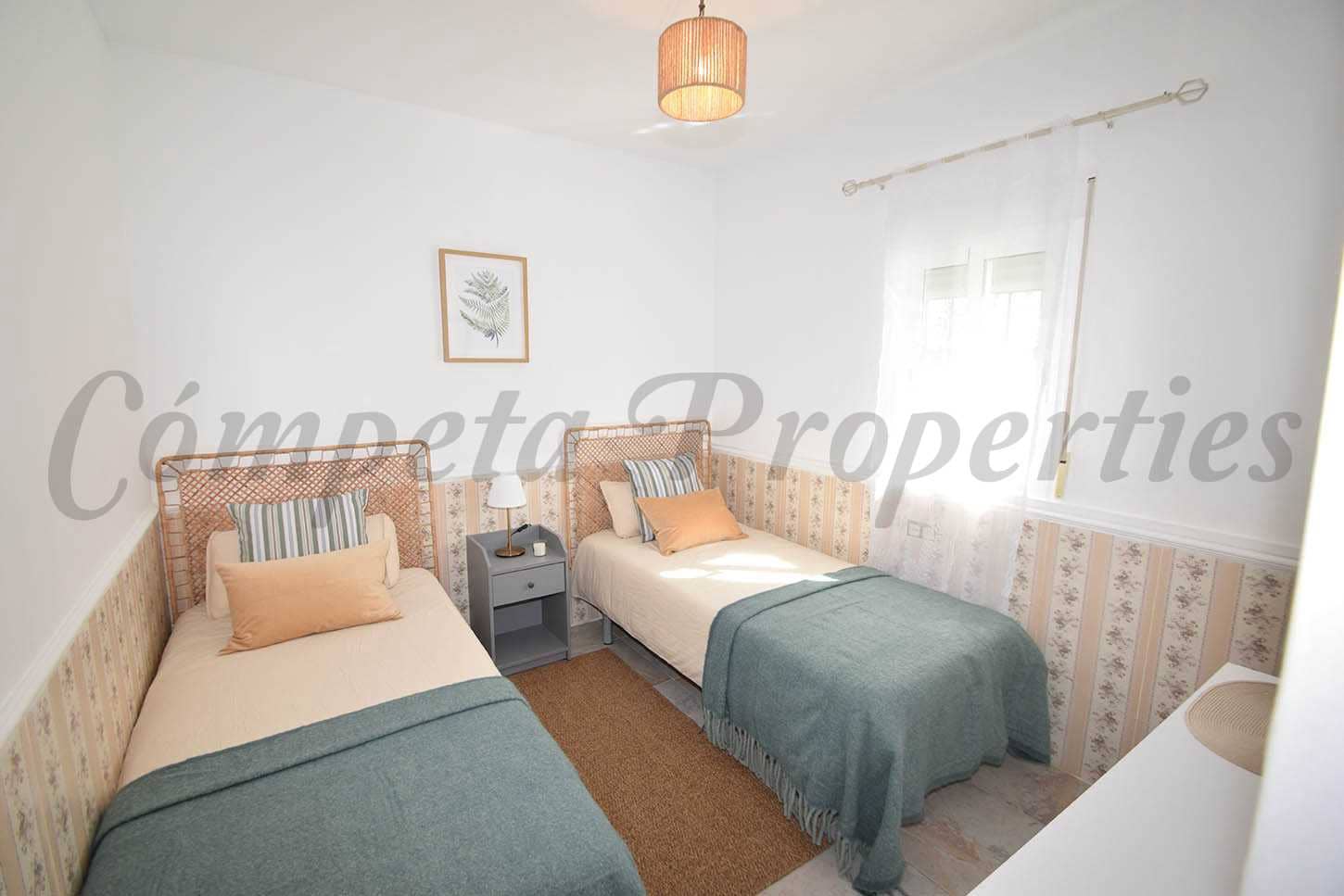 3 bedroom Finca/Country House for rent in Torrox with pool garage - € 1,550 (Ref: 9319174)