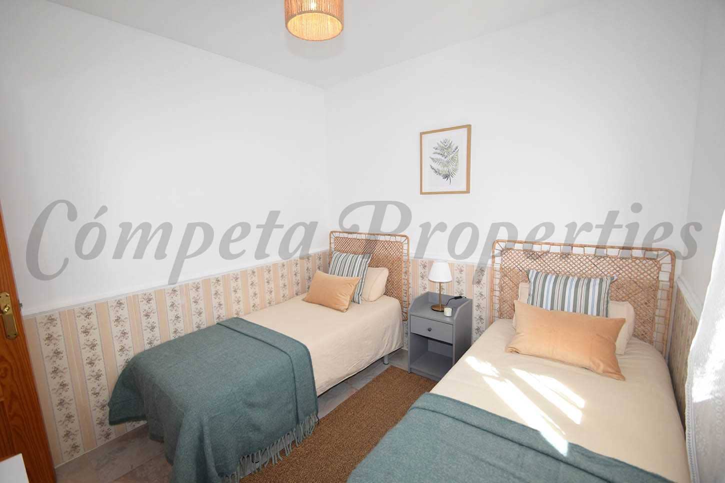 3 bedroom Finca/Country House for rent in Torrox with pool garage - € 1,550 (Ref: 9319174)