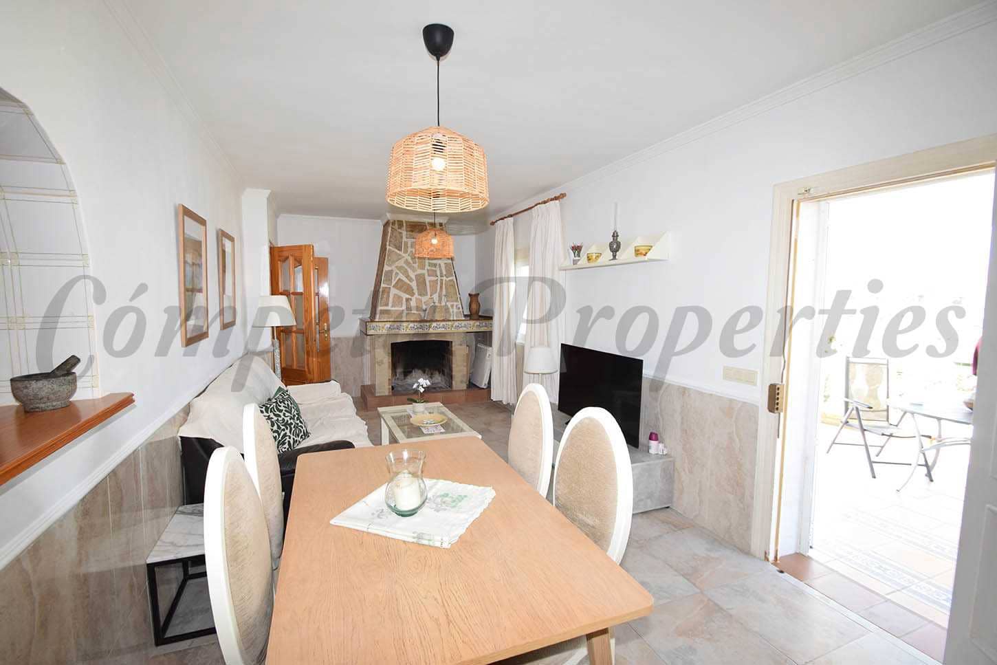 3 bedroom Finca/Country House for rent in Torrox with pool garage - € 1,550 (Ref: 9319174)