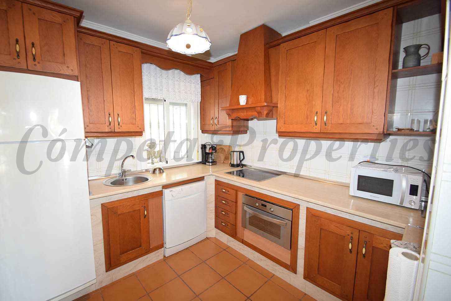 3 bedroom Finca/Country House for rent in Torrox with pool garage - € 1,550 (Ref: 9319174)