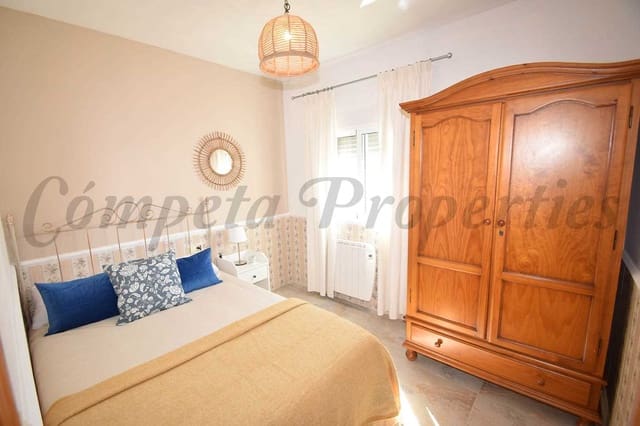 3 bedroom Finca/Country House for rent in Torrox with pool garage - € 1,550 (Ref: 9319174)