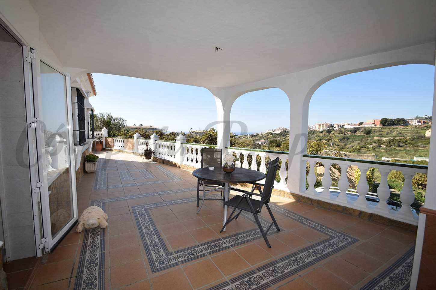 3 bedroom Finca/Country House for rent in Torrox with pool garage - € 1,550 (Ref: 9319174)
