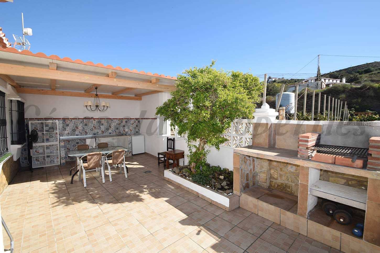 3 bedroom Finca/Country House for rent in Torrox with pool garage - € 1,550 (Ref: 9319174)