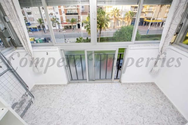 1 slaapkamer Appartement te huur in Torrox-Costa, Torrox - € 680 (Ref: 9319827)