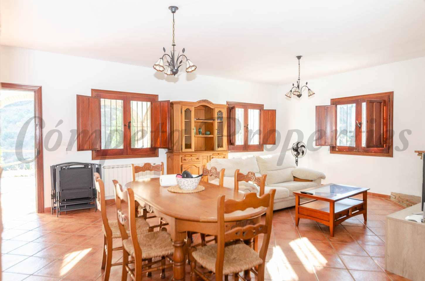 3 bedroom Villa for rent in Archez with pool - € 1,000 (Ref: 9322234)