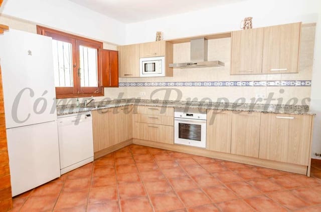 3 slaapkamer Villa te koop in Archez met zwembad - € 349.000 (Ref: 9322243)