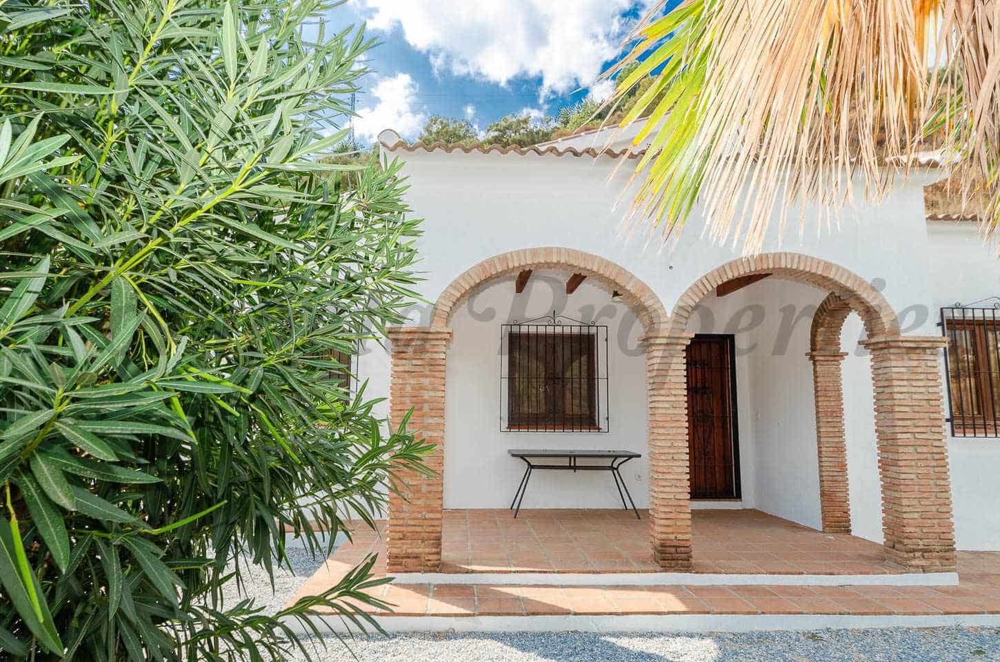 3 slaapkamer Villa te koop in Archez met zwembad - € 349.000 (Ref: 9322243)