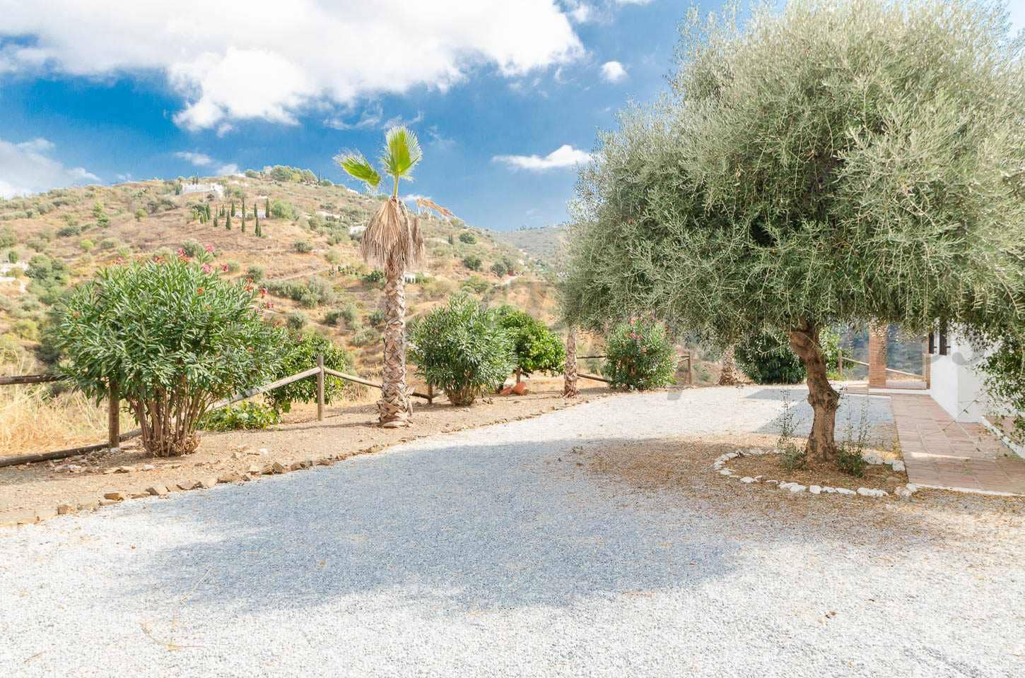 3 slaapkamer Villa te koop in Archez met zwembad - € 349.000 (Ref: 9322243)