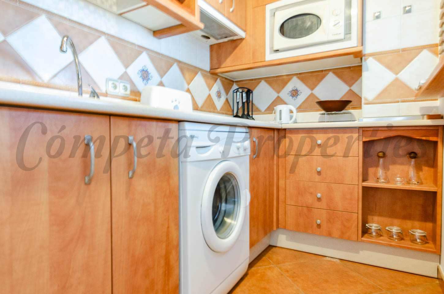 Studio til leje i Competa - € 550 (Ref: 9325603)