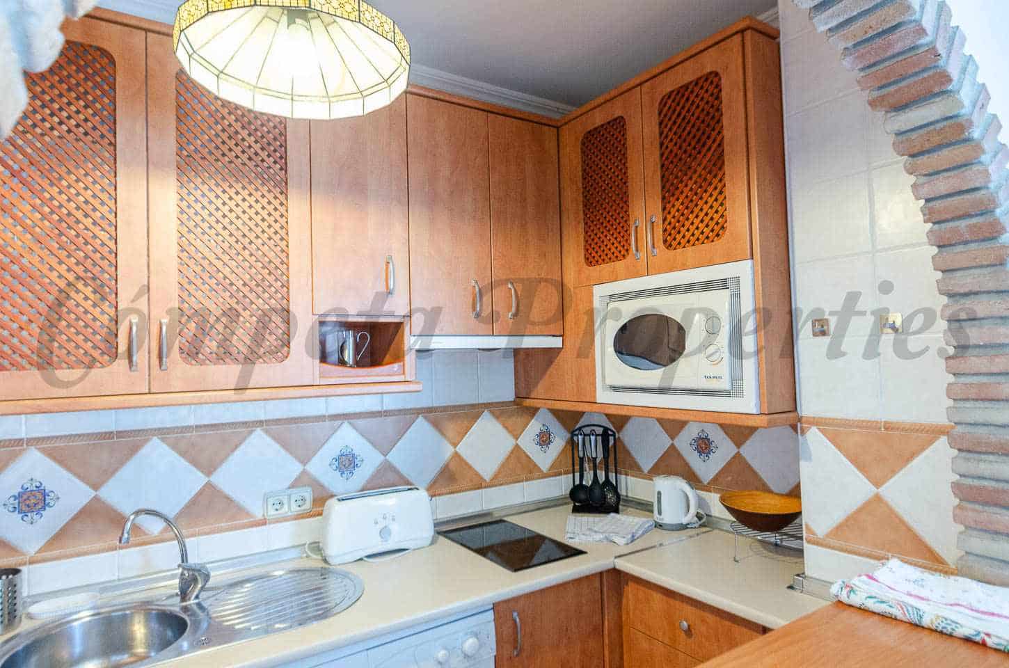 Studio til leje i Competa - € 550 (Ref: 9325603)