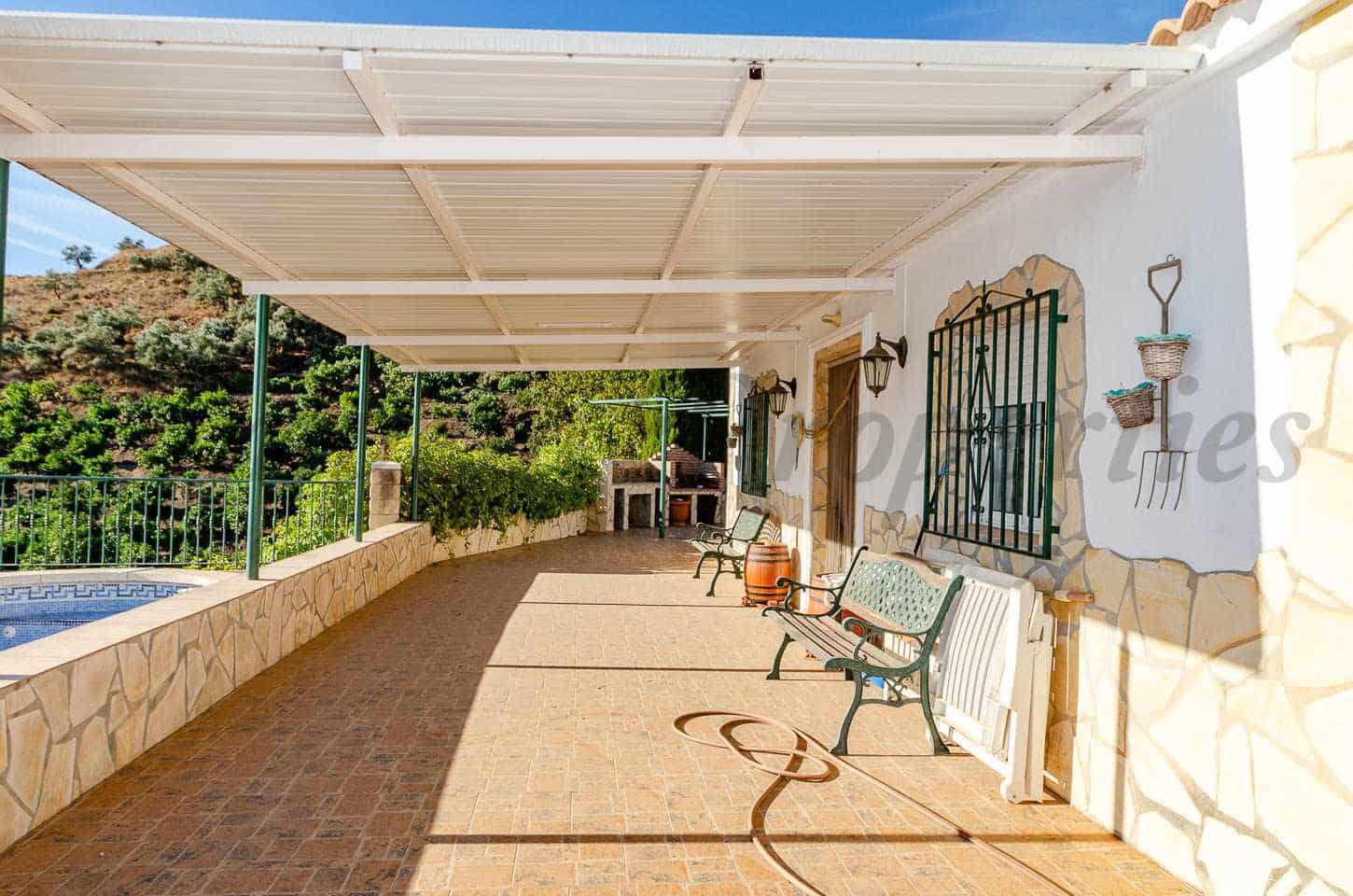 2 soverom Villa til salgs i Competa med svømmebasseng - € 450 000 (Ref: 9336996)