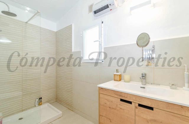 2 soveværelse Semi-Rækkehus til salg i Cómpeta - € 235.000 (Ref: 9345625)