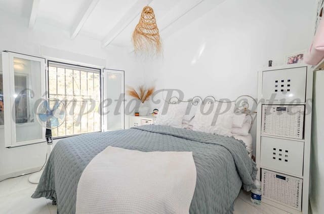 2 soveværelse Semi-Rækkehus til salg i Cómpeta - € 235.000 (Ref: 9345625)