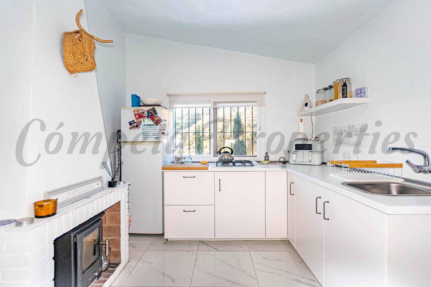 2 soveværelse Semi-Rækkehus til salg i Competa - € 235.000 (Ref: 9345625)