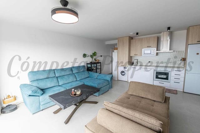 Appartement de 2 chambres à louer à Torrox-Costa, Torrox avec piscine garage - 950 € (Ref: 9357415)
