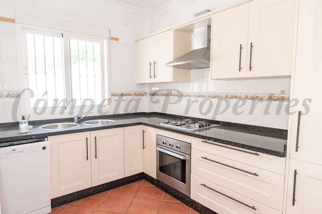 5 soverom Villa til salgs i Cómpeta med svømmebasseng - € 400 000 (Ref: 9360097)