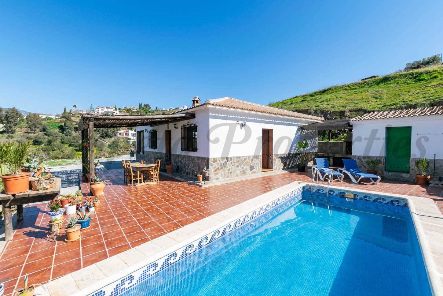 3 slaapkamer Villa te koop in Competa met zwembad - € 349.500 (Ref: 9360581)