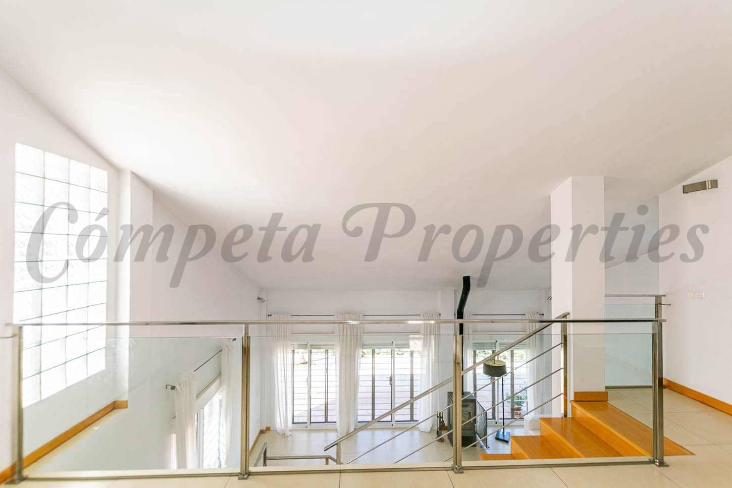 3 soveværelse Finca/Landehus til salg i Sayalonga med swimmingpool - € 1.100.100 (Ref: 9360584)