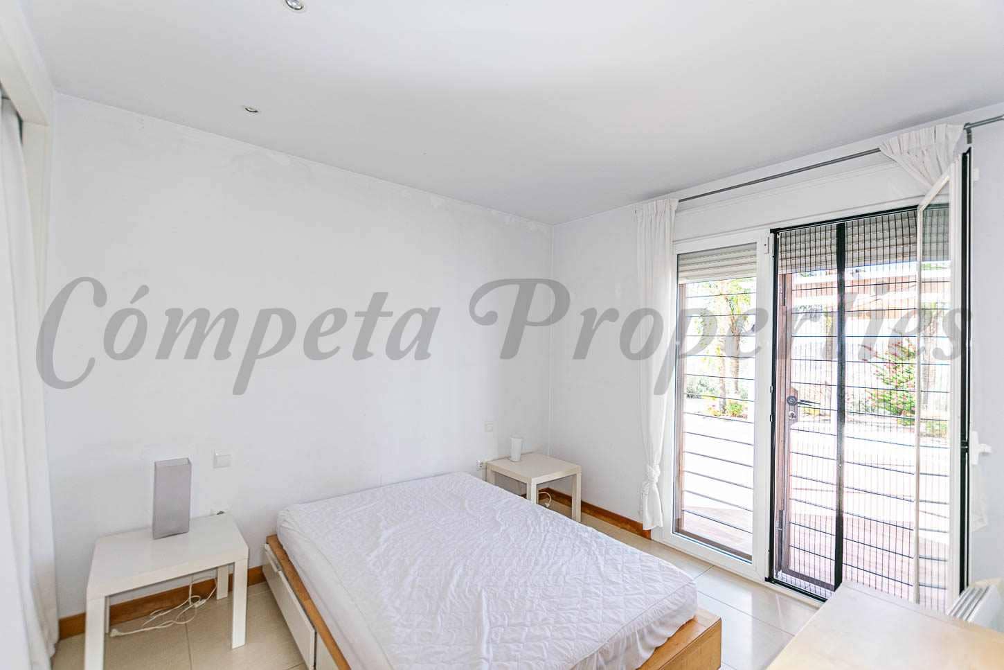 3 soveværelse Finca/Landehus til salg i Sayalonga med swimmingpool - € 1.100.100 (Ref: 9360584)