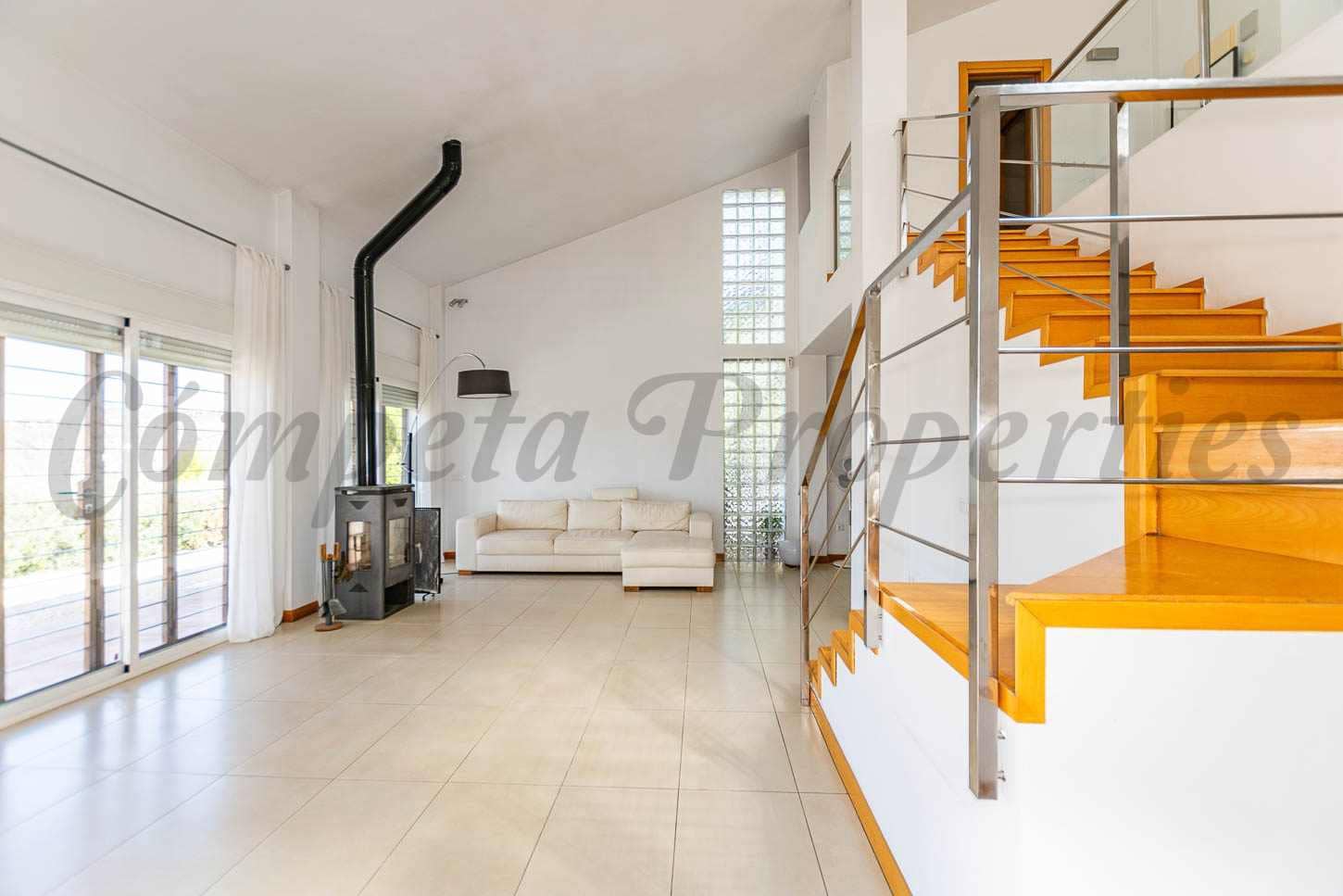 3 soveværelse Finca/Landehus til salg i Sayalonga med swimmingpool - € 1.100.100 (Ref: 9360584)