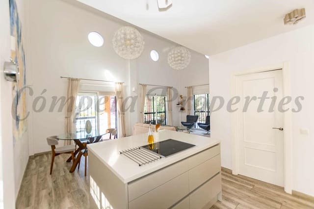 3 slaapkamer Villa te koop in Cómpeta met zwembad - € 445.000 (Ref: 9360590)