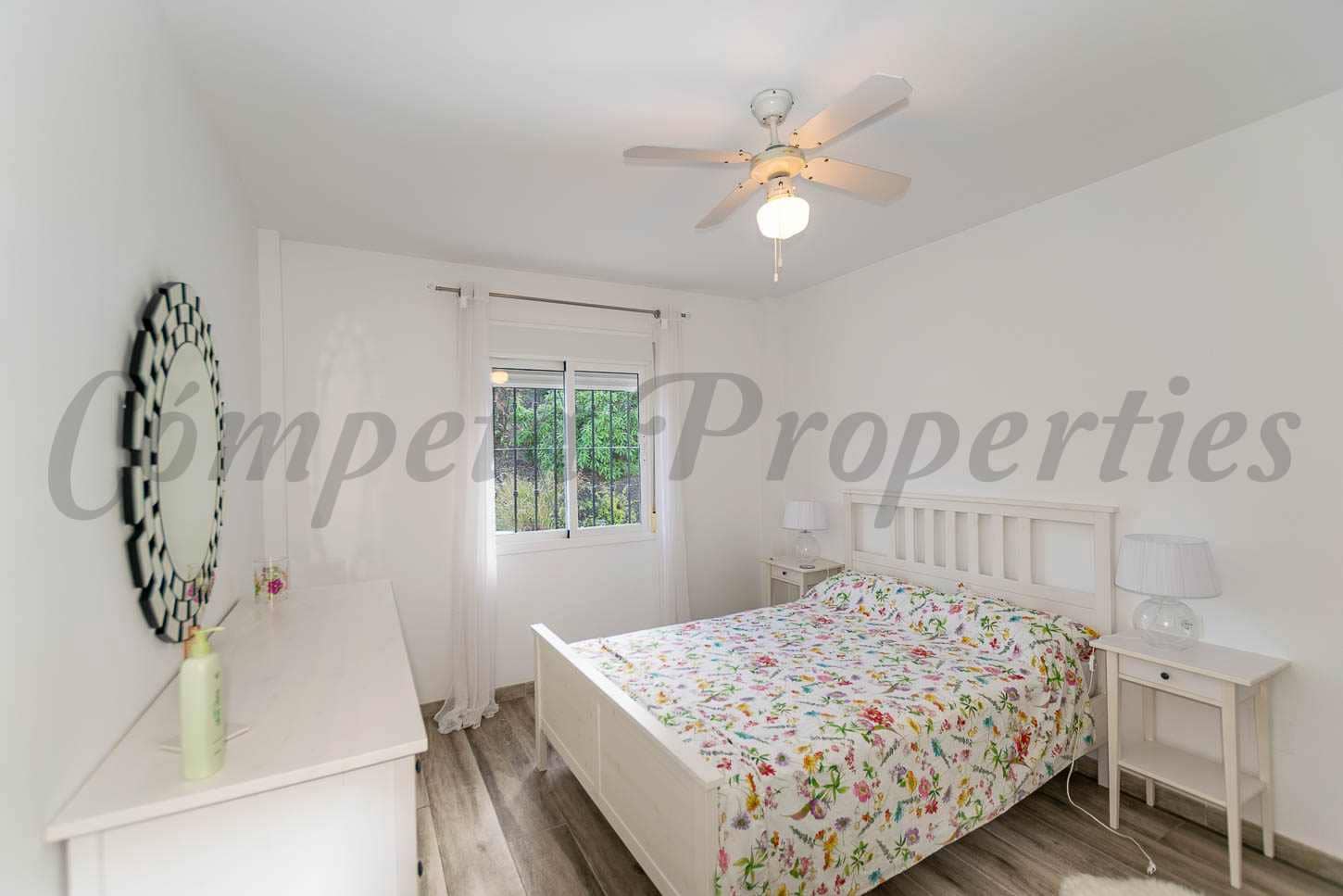 3 slaapkamer Villa te koop in Competa met zwembad - € 445.000 (Ref: 9360590)