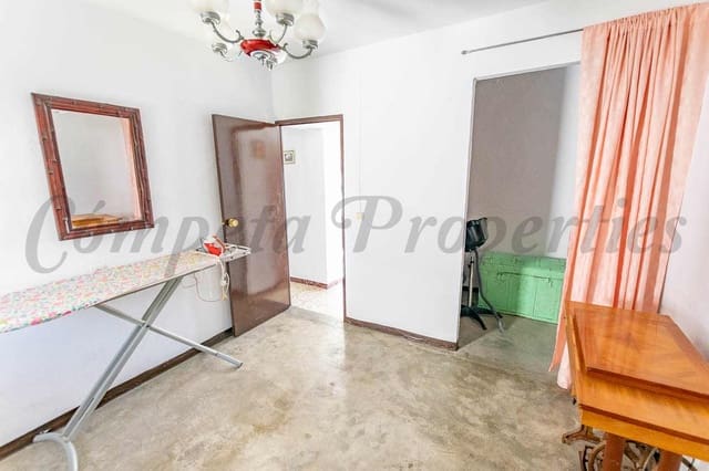 4 soveværelse Byhus til salg i Cómpeta - € 170.000 (Ref: 9360748)