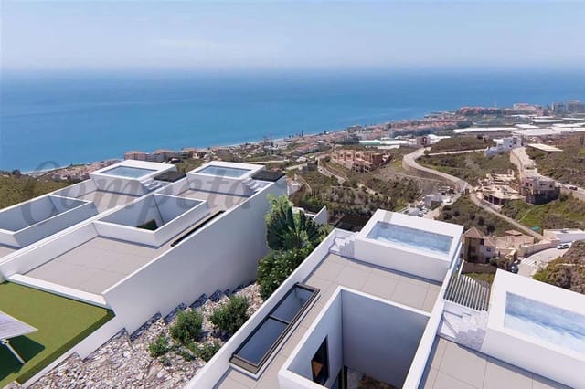3 soveværelse Rækkehus til salg i Torrox-Costa, Torrox med swimmingpool garage - € 555.000 (Ref: 9360762)
