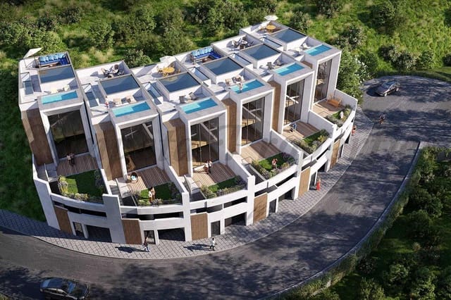 3 soveværelse Rækkehus til salg i Torrox-Costa, Torrox med swimmingpool garage - € 555.000 (Ref: 9360762)