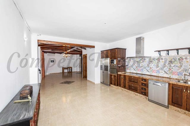 1 soveværelse Lejlighed til salg i Nerja med swimmingpool - € 183.000 (Ref: 9362984)