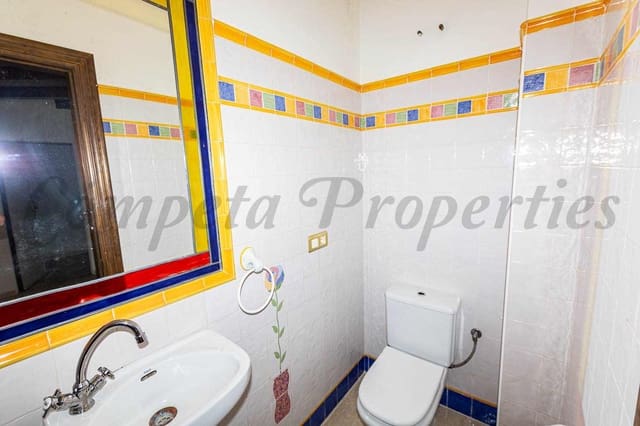 1 soveværelse Lejlighed til salg i Nerja med swimmingpool - € 183.000 (Ref: 9362984)