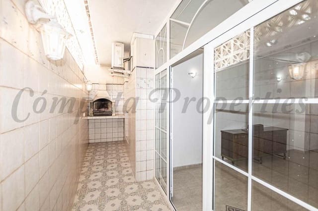 1 soveværelse Lejlighed til salg i Nerja med swimmingpool - € 183.000 (Ref: 9362984)